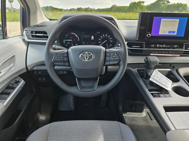 New 2026 Toyota Sienna LE FWD image 8