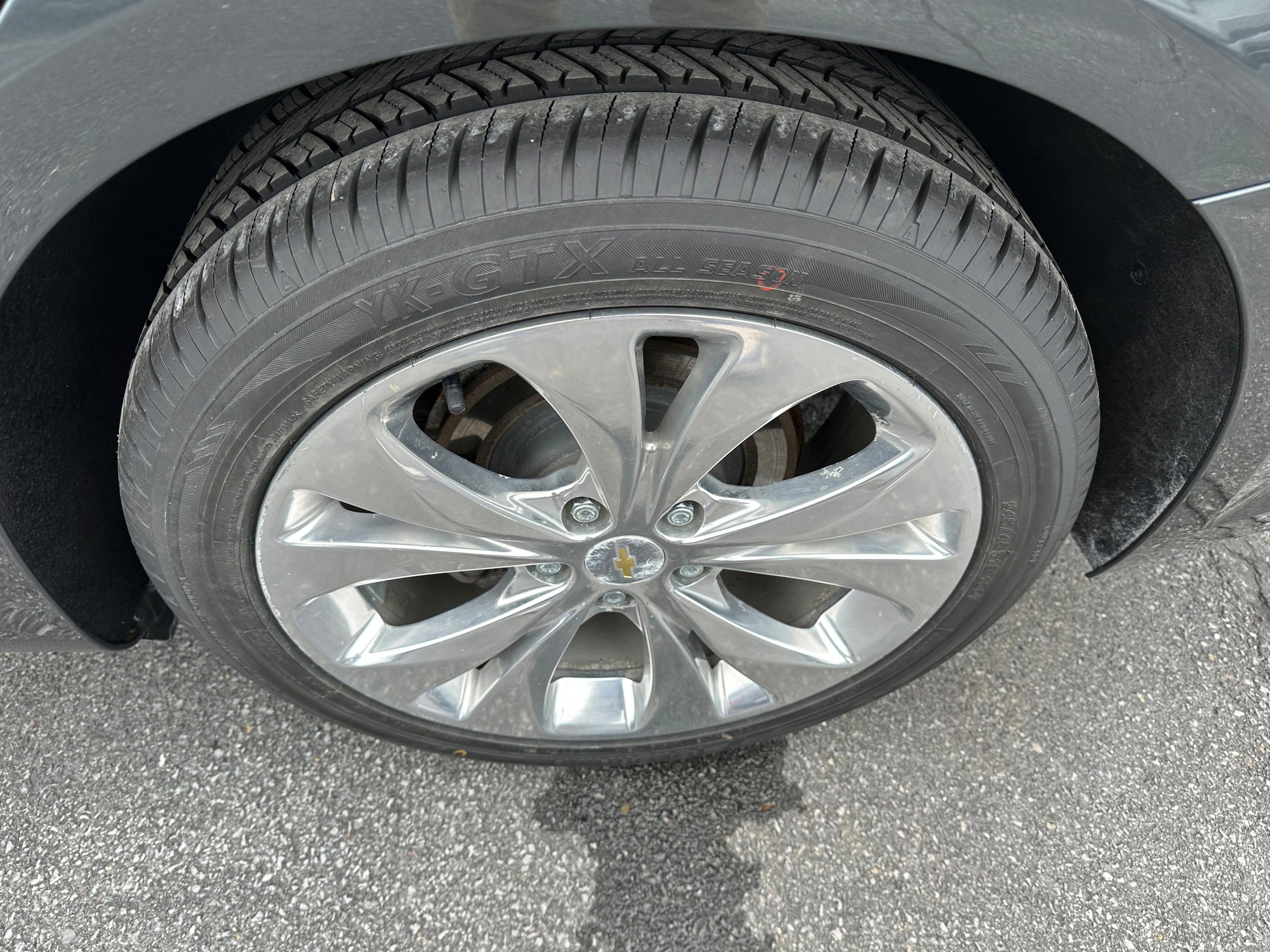 Used 2017 Chevrolet Malibu Premier FWD image 9