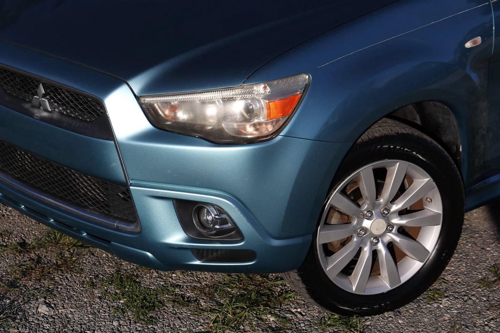 Used 2011 Mitsubishi Outlander Sport SE FWD image 31