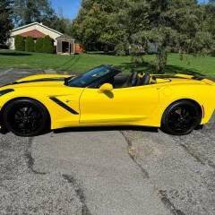 Used 2016 Chevrolet Corvette Stingray Convertible w/ 2LT Preferred Equipment Group RWD image 2