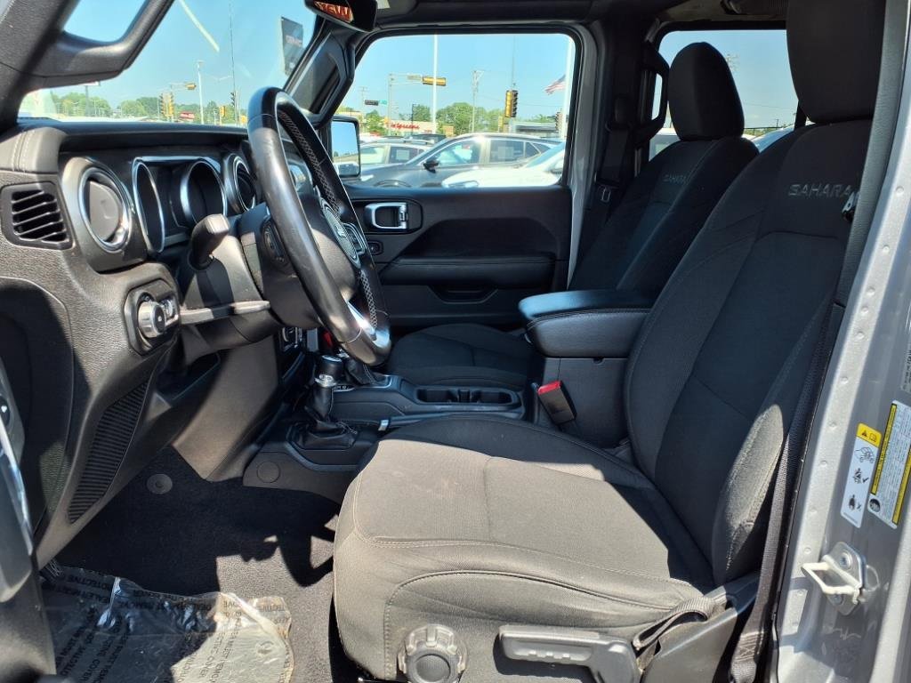 Used 2020 Jeep Wrangler Unlimited Sahara w/ Uconnect 4C Nav & Sound Group image 4