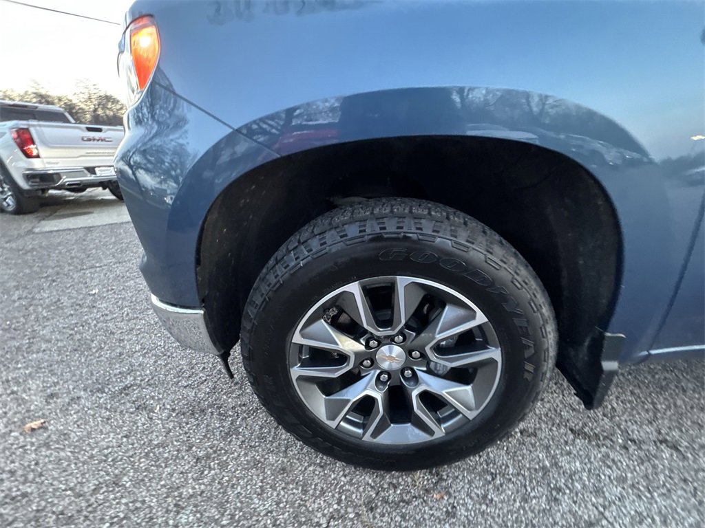 Used 2024 Chevrolet Silverado 1500 LT image 10
