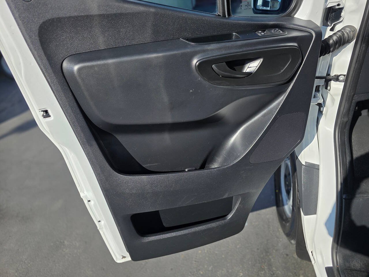 Used 2020 Mercedes-Benz Sprinter 2500 image 20
