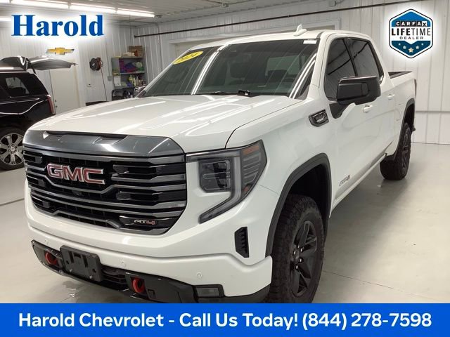 Used 2024 GMC Sierra 1500 AT4 w/ AT4 Preferred Package image 3