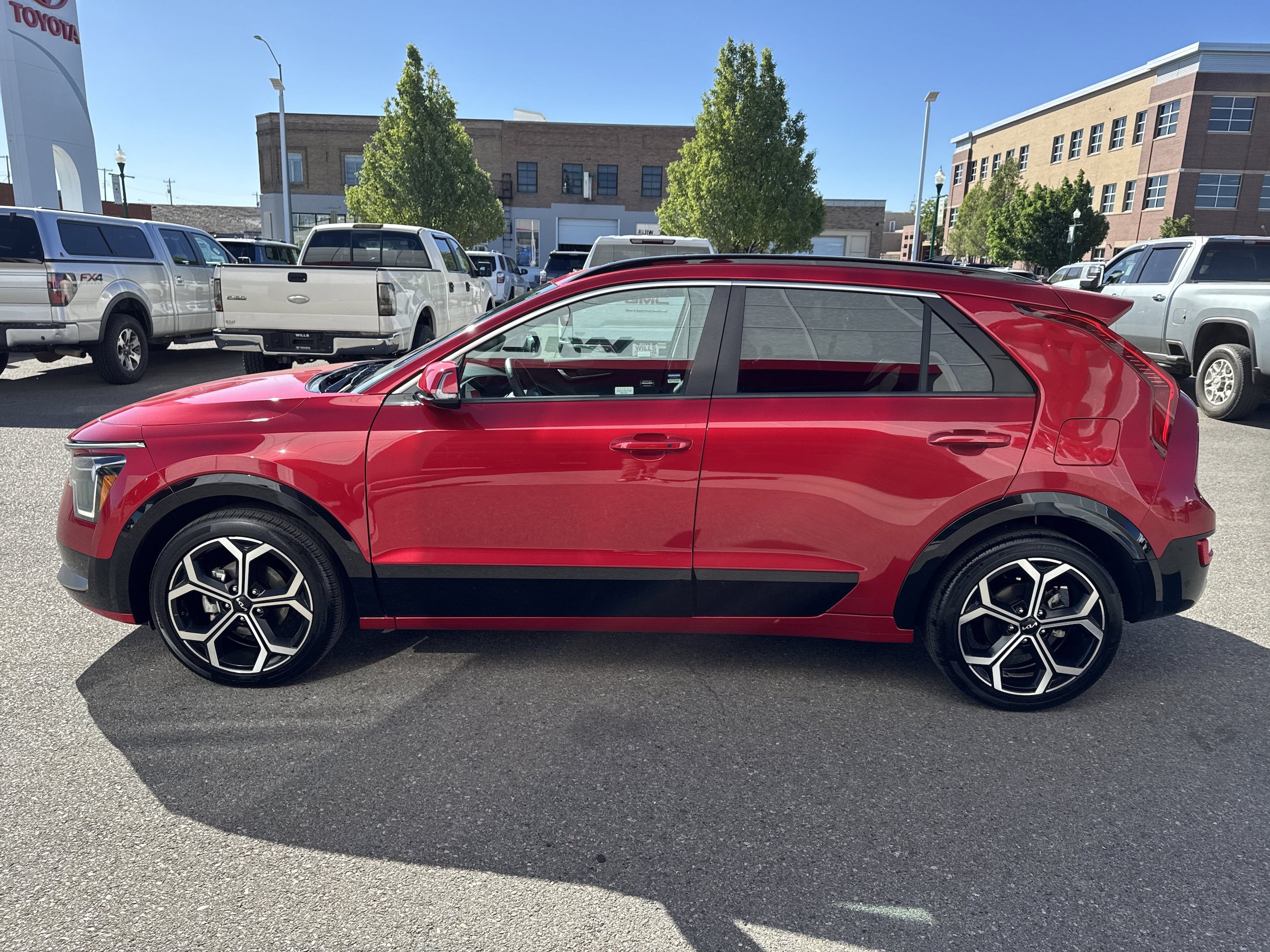 Used 2024 Kia Niro EX Touring FWD image 6