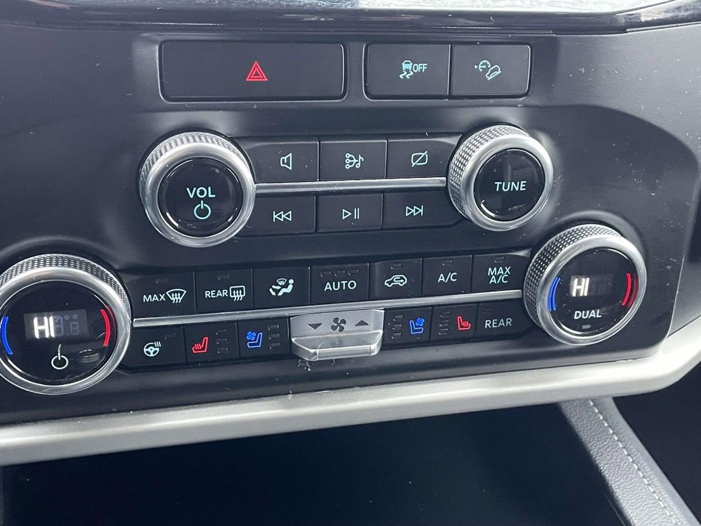 Used 2023 Ford Expedition Max XLT image 28