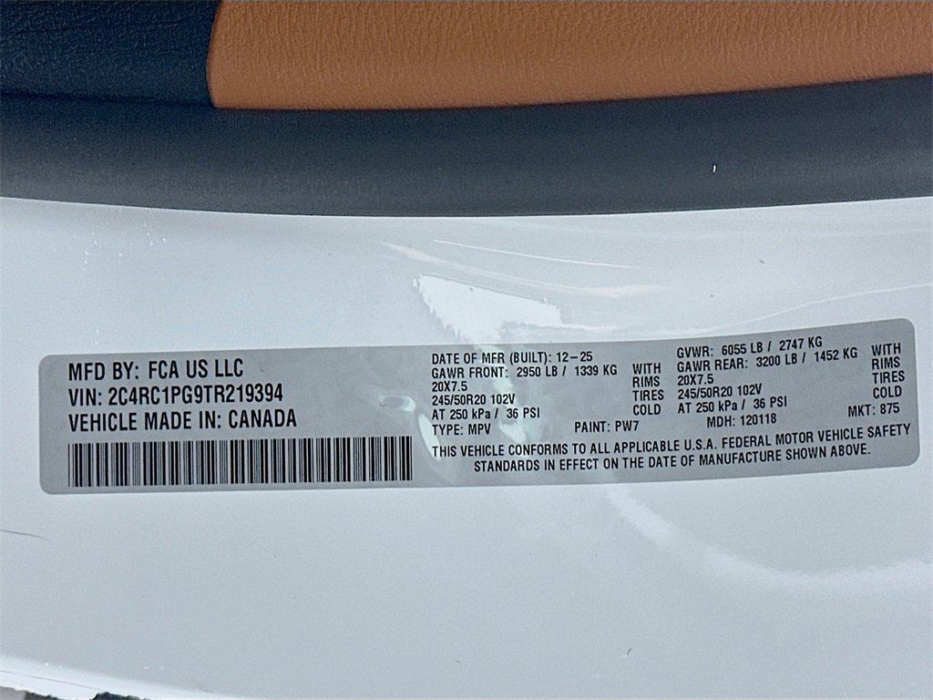 New 2026 Chrysler Pacifica Pinnacle image 19