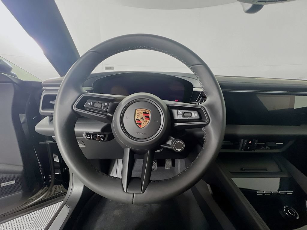 New 2026 Porsche Macan 4 Electric AWD/4WD image 12