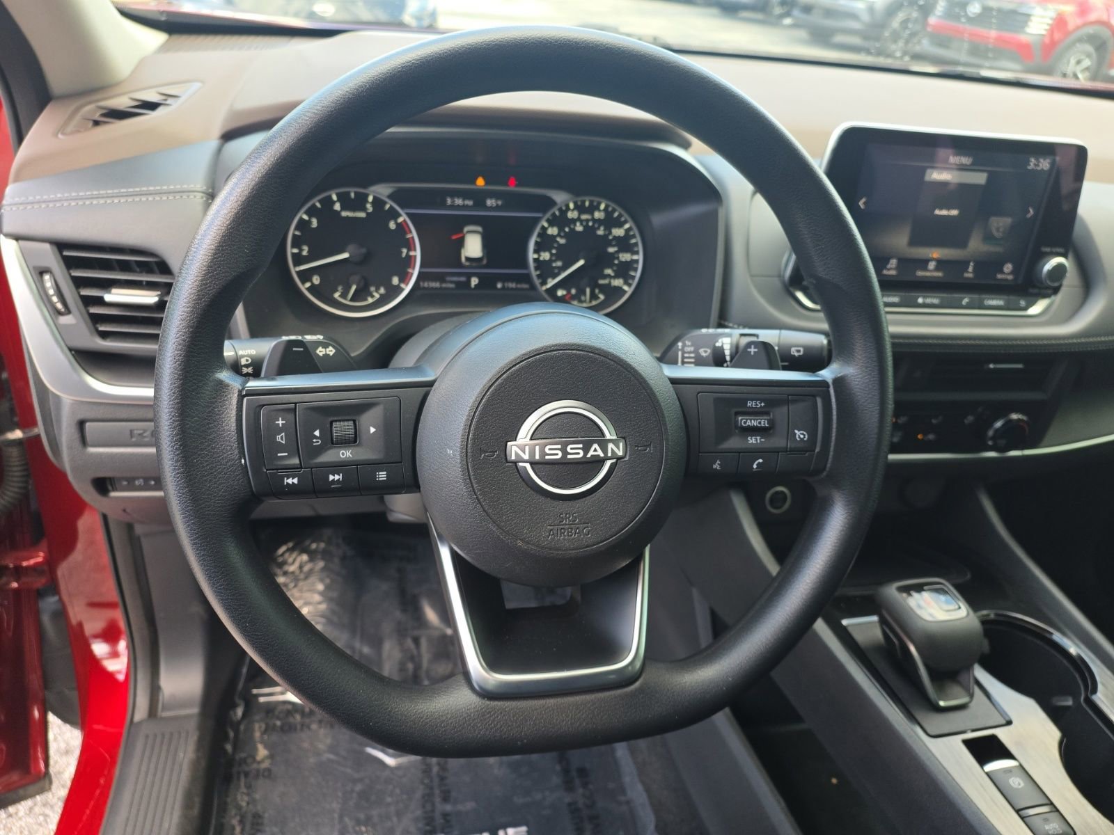 Used 2023 Nissan Rogue S image 14