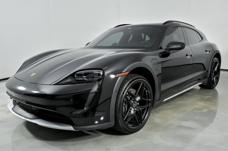 Used 2022 Porsche Taycan 4 Cross Turismo w/ Premium Package AWD/4WD image 5