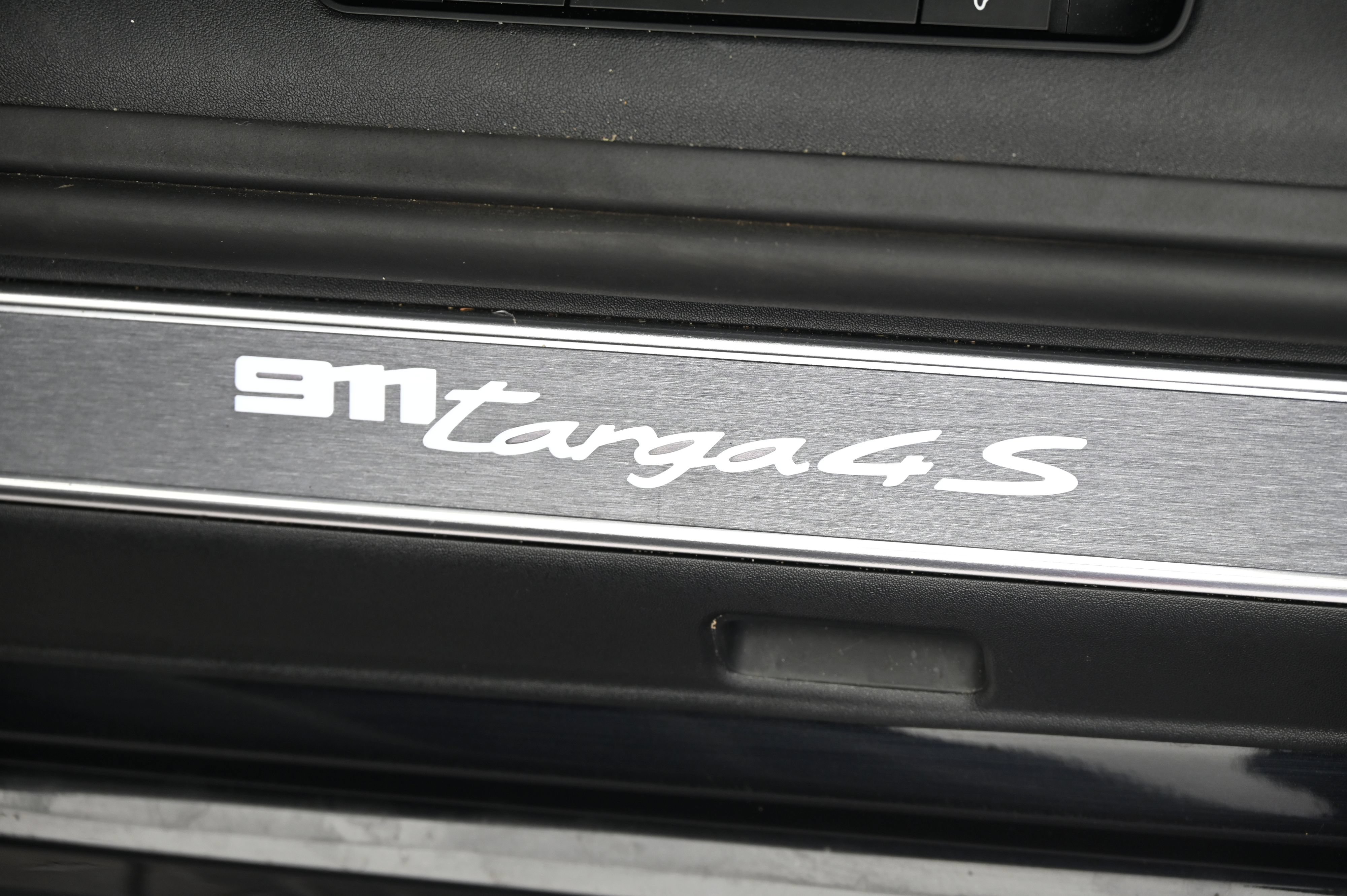 Certified 2024 Porsche 911 Targa 4S AWD/4WD image 28