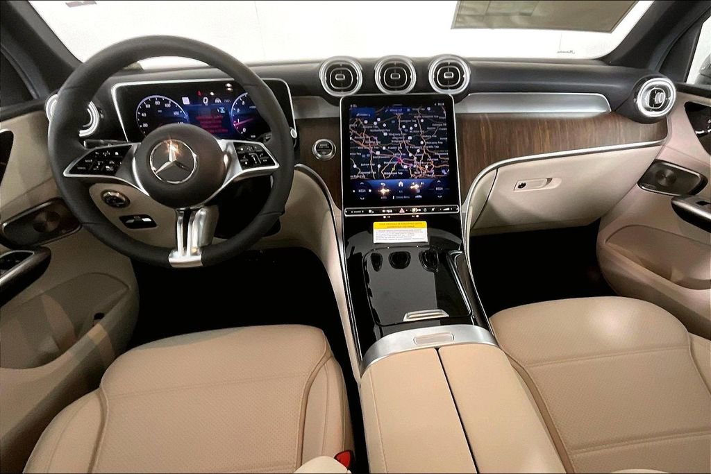 Used 2026 Mercedes-Benz GLC 300 4MATIC image 5