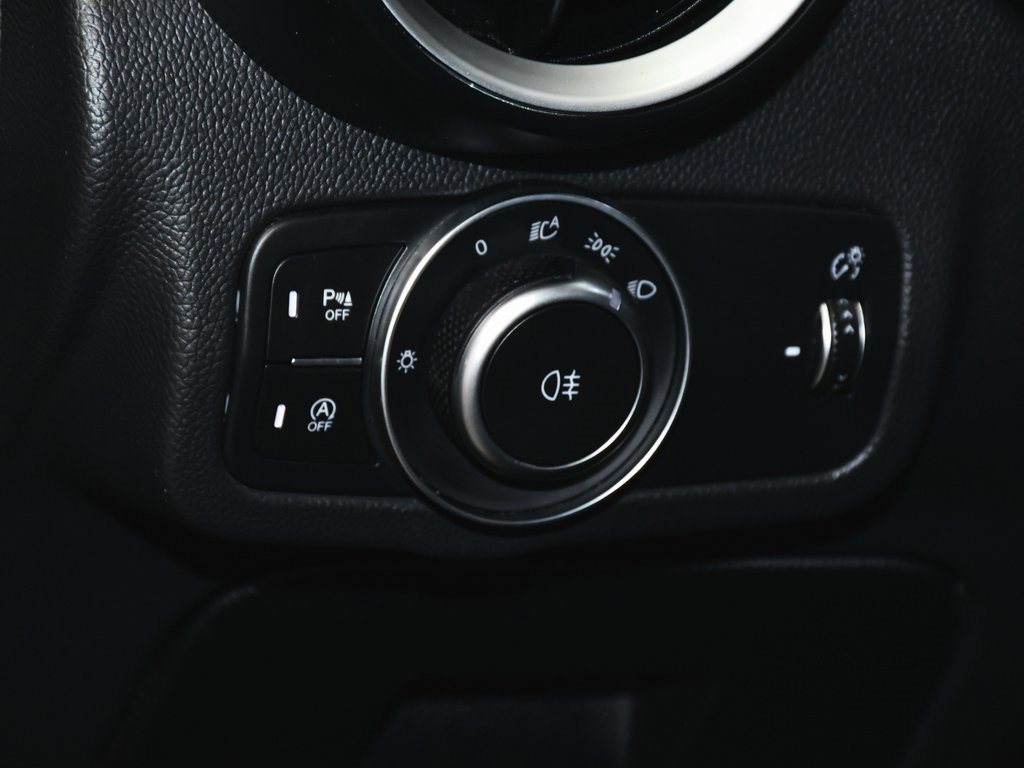 Used 2023 Alfa Romeo Stelvio Veloce image 19