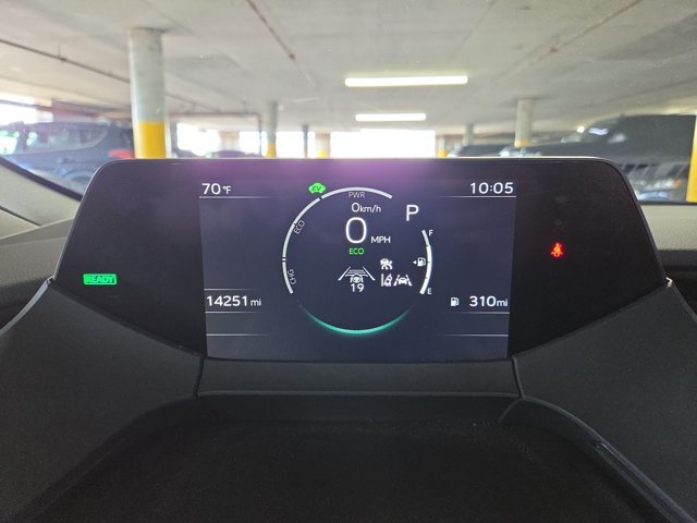 Used 2024 Toyota Prius XLE FWD image 11