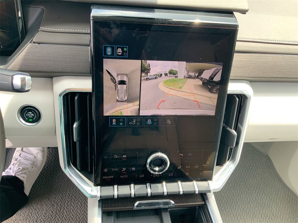 Used 2024 GMC Acadia Denali image 15