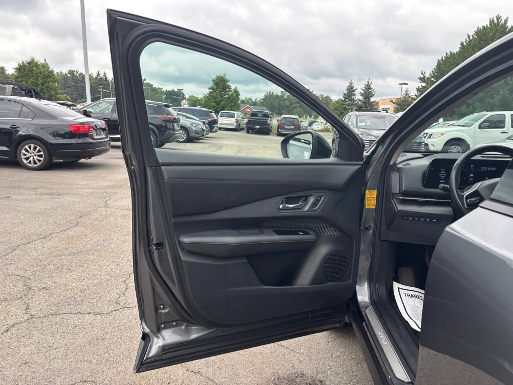 Certified 2023 Nissan Ariya FWD image 19