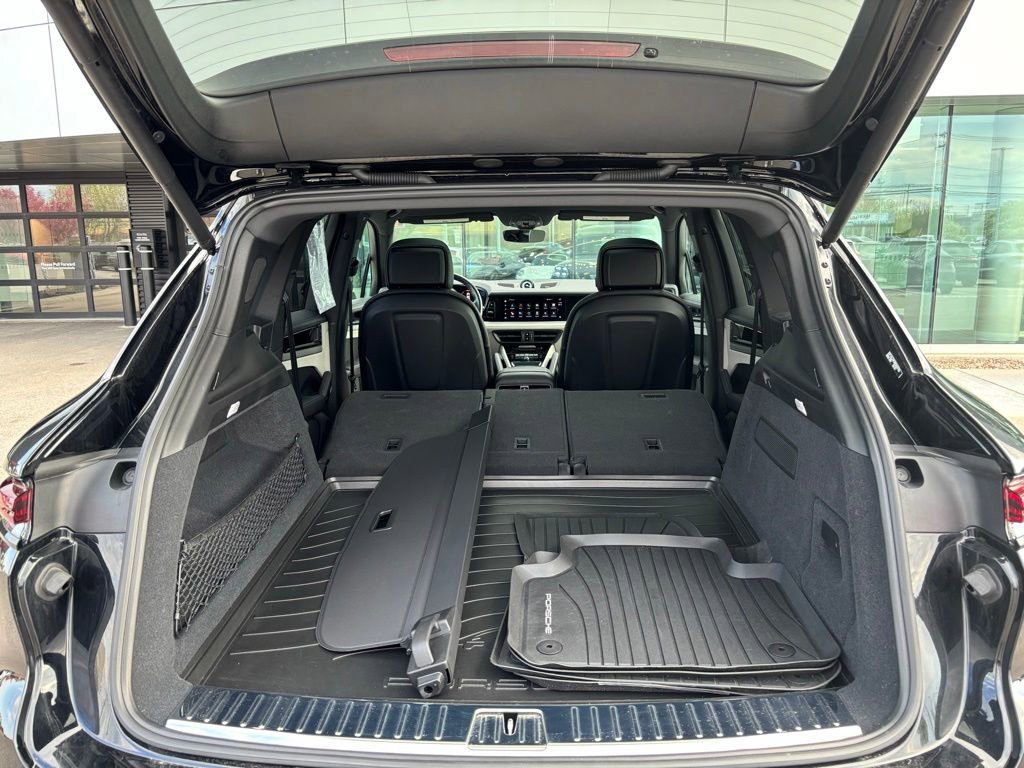 Certified 2024 Porsche Cayenne S AWD/4WD image 14