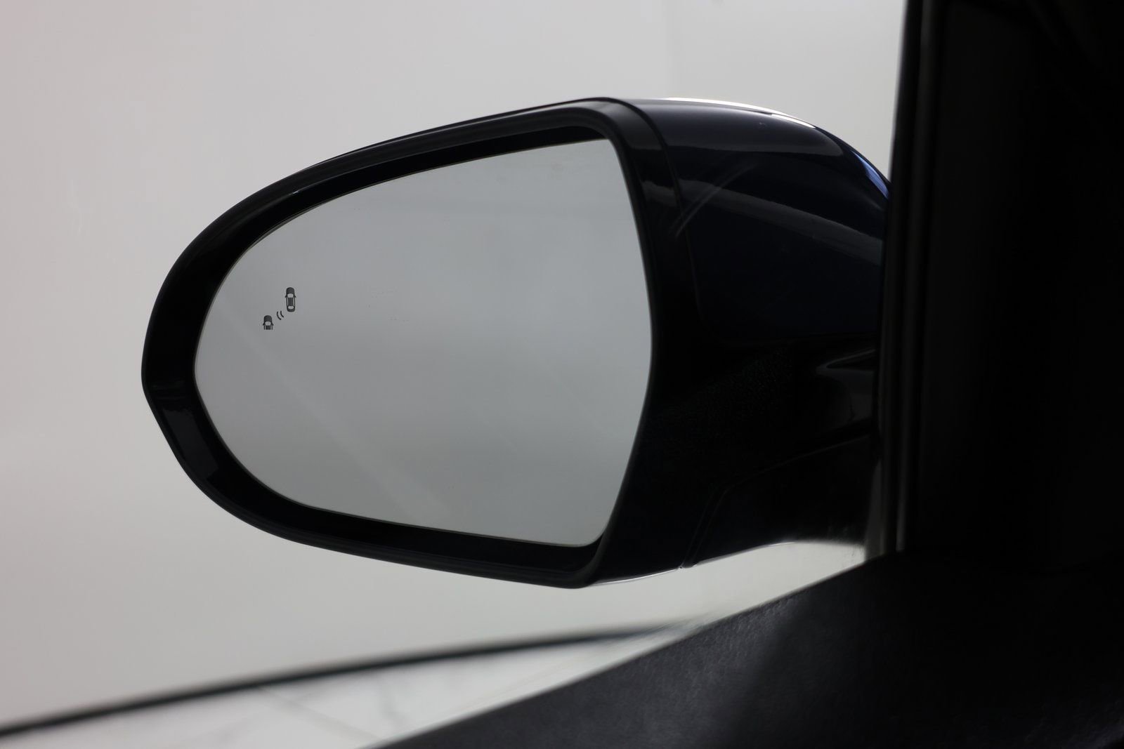 Used 2022 Kia Niro EX Premium w/ Cold Weather Package image 17