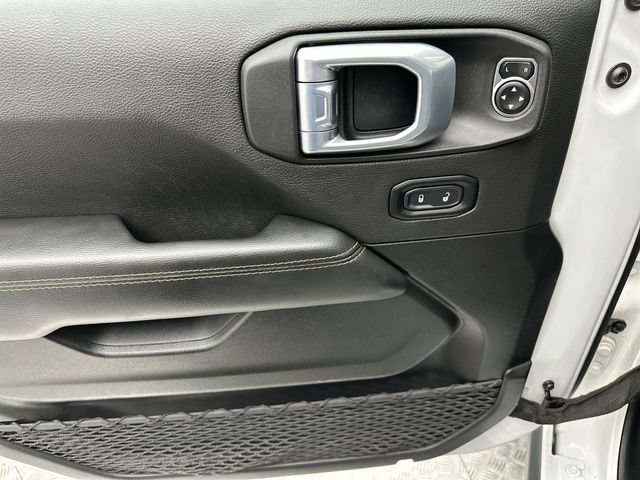 Used 2021 Jeep Gladiator Mojave AWD/4WD image 13