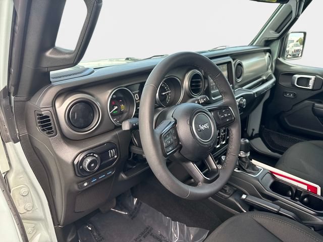 Used 2023 Jeep Wrangler Unlimited AWD/4WD image 18
