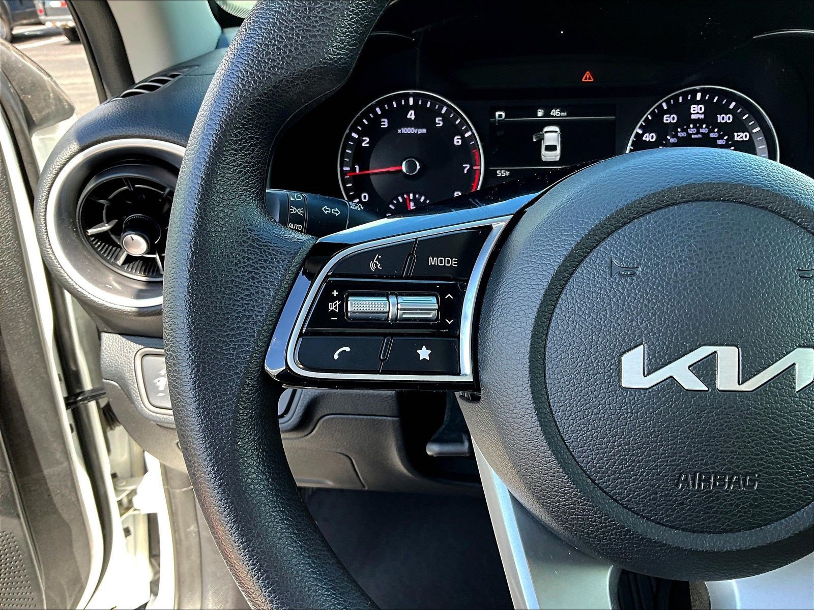 Used 2024 Kia Forte LXS w/ LXS Technology Package FWD image 10
