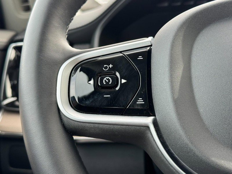 Certified 2025 Volvo XC90 B5 Plus image 18