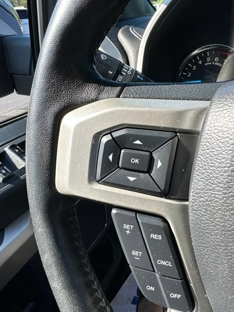 Used 2019 Ford F150 Lariat w/ Equipment Group 502A Luxury AWD/4WD image 16