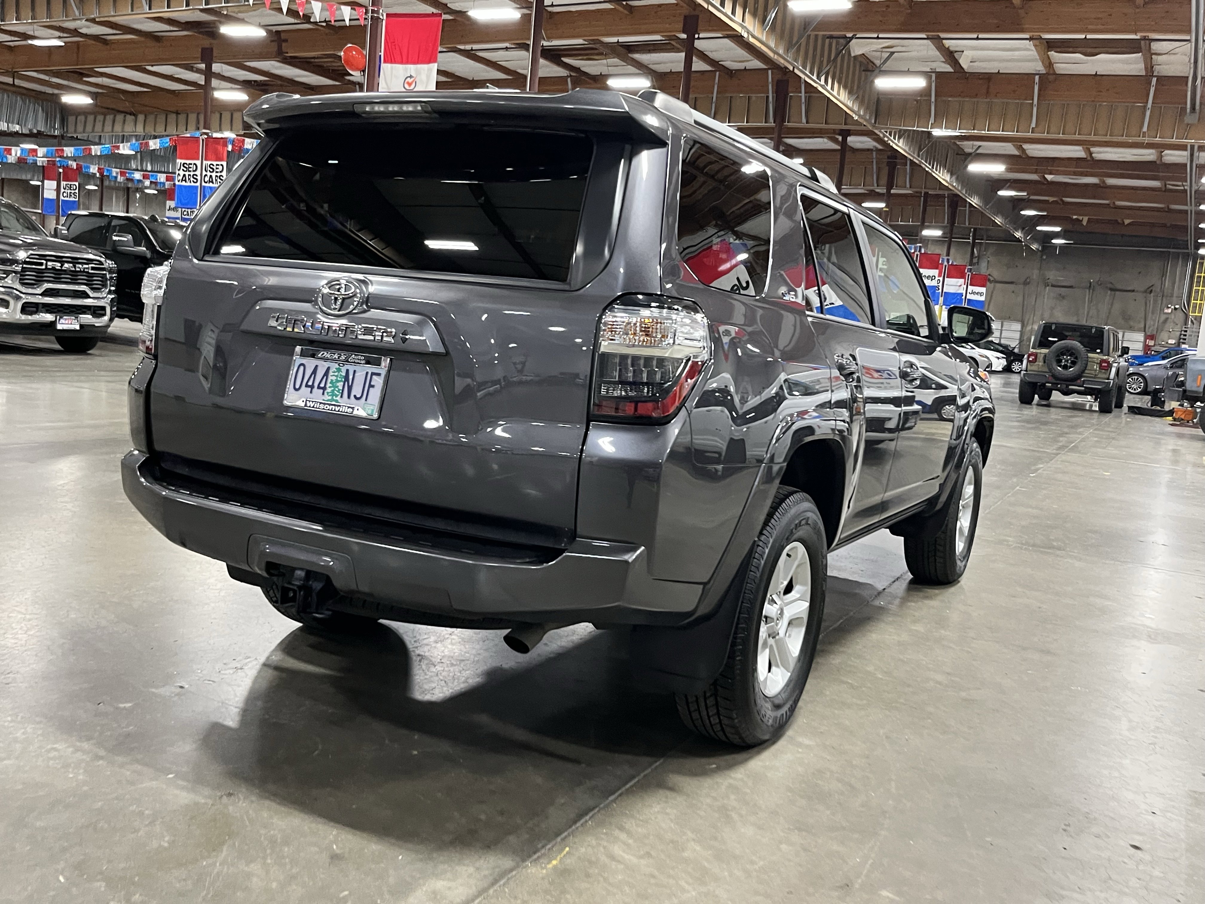 Used 2022 Toyota 4Runner SR5 Premium image 5