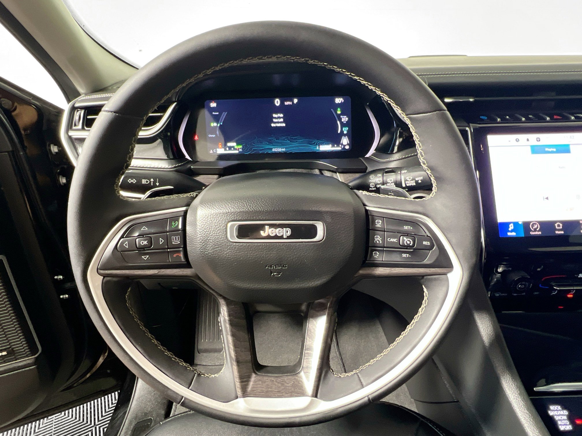 Used 2022 Jeep Grand Cherokee Limited 4xe image 17