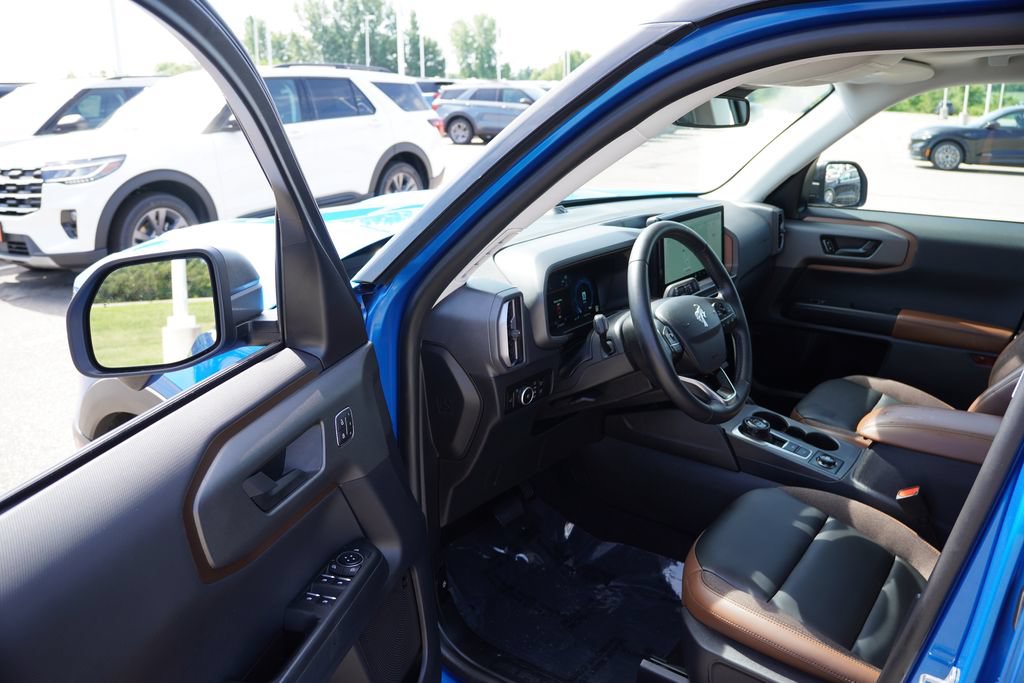Certified 2025 Ford Bronco Sport Outer Banks w/ Outer Banks Tech Package+ AWD/4WD image 15