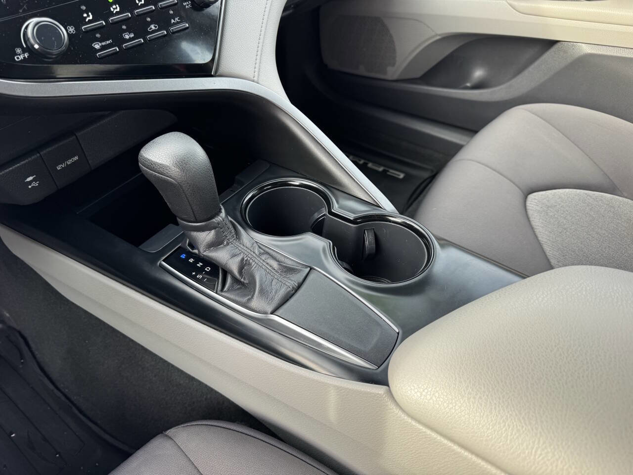 Used 2019 Toyota Camry LE w/ Convenience Package image 21