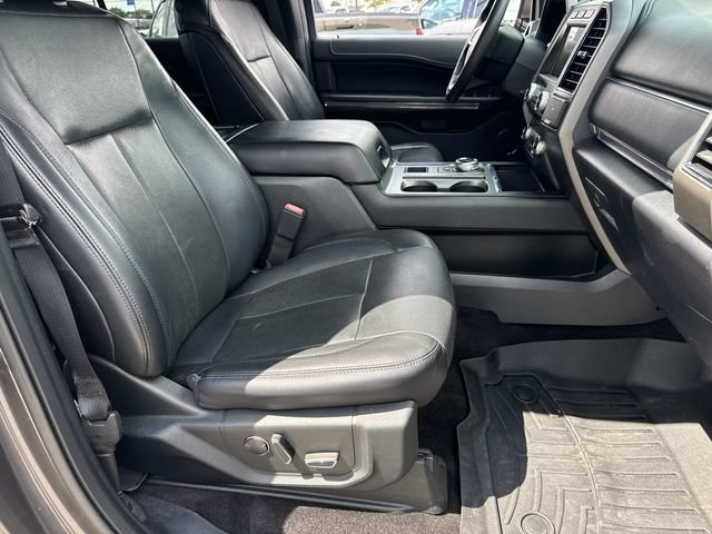 Used 2018 Ford Expedition XLT w/ Equipment Group 202A RWD image 11