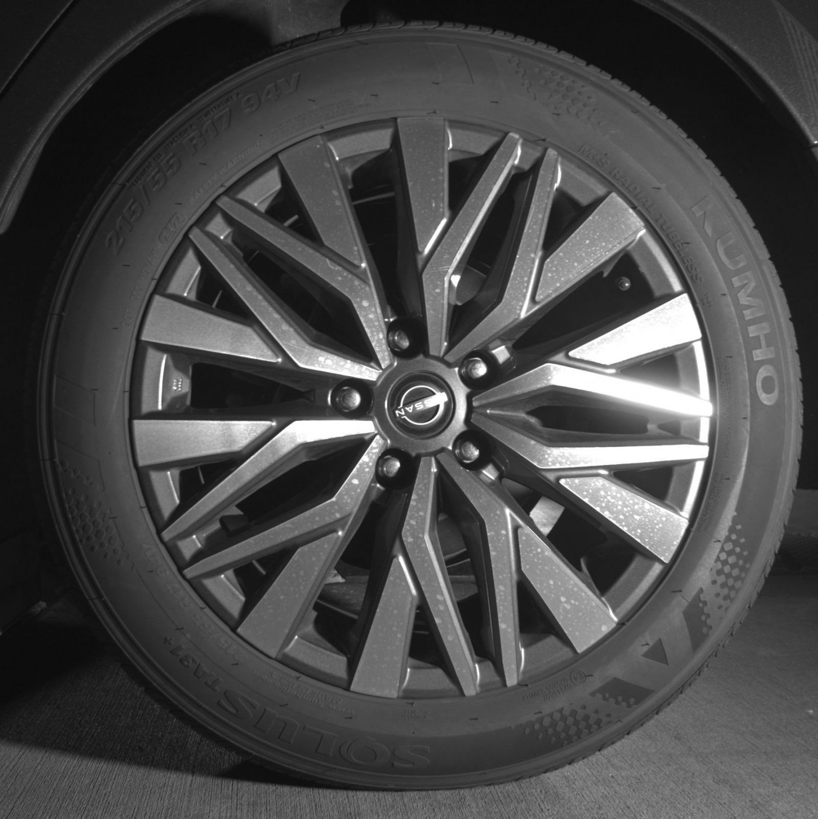 Used 2025 Nissan Altima 2.5 SV FWD image 16