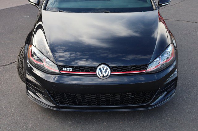 Used 2018 Volkswagen GTI SE w/ SE Leather Package FWD image 9