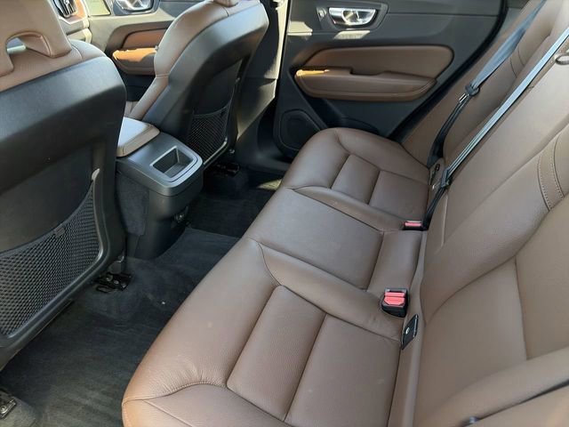 Used 2023 Volvo XC60 B5 Plus w/ Protection Package Premier image 18