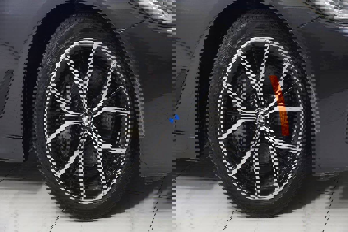 Used 2023 BMW 540i xDrive w/ M Sport Package image 15