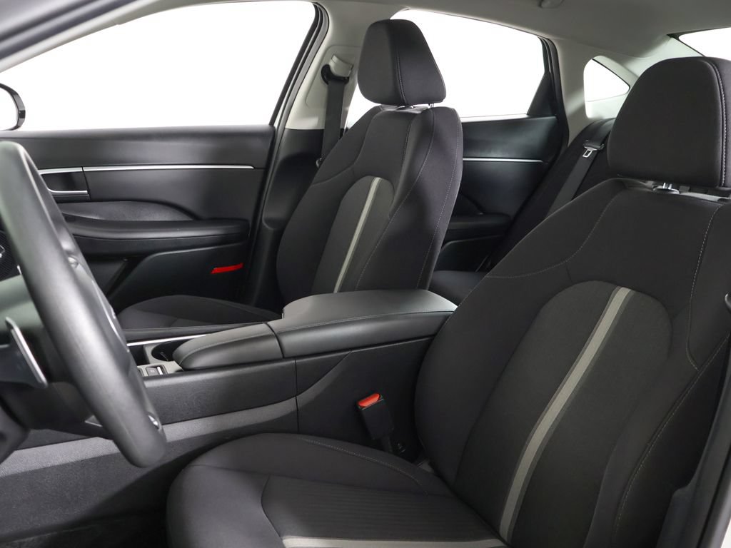 Used 2025 Hyundai Sonata SEL FWD image 27