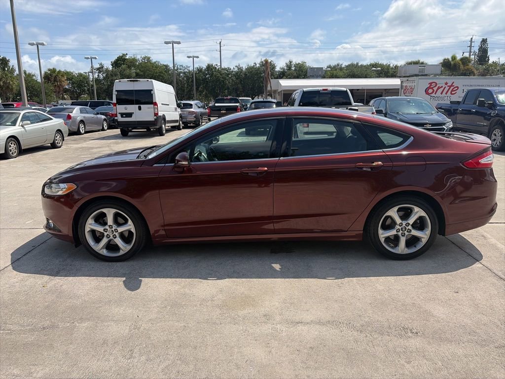 Used 2016 Ford Fusion SE image 6
