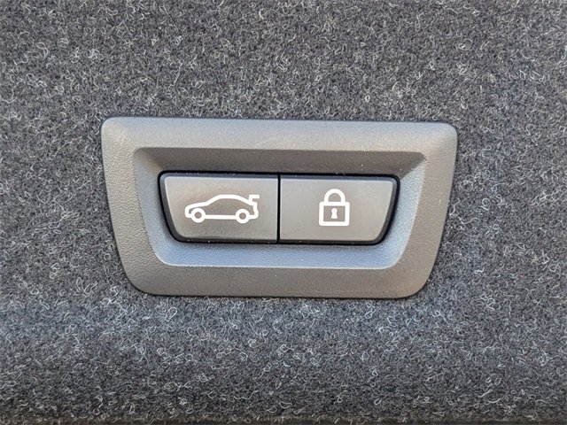 Used 2020 BMW M340i xDrive image 13