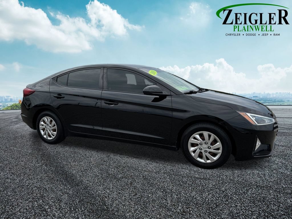 Used 2019 Hyundai Elantra SE FWD image 7