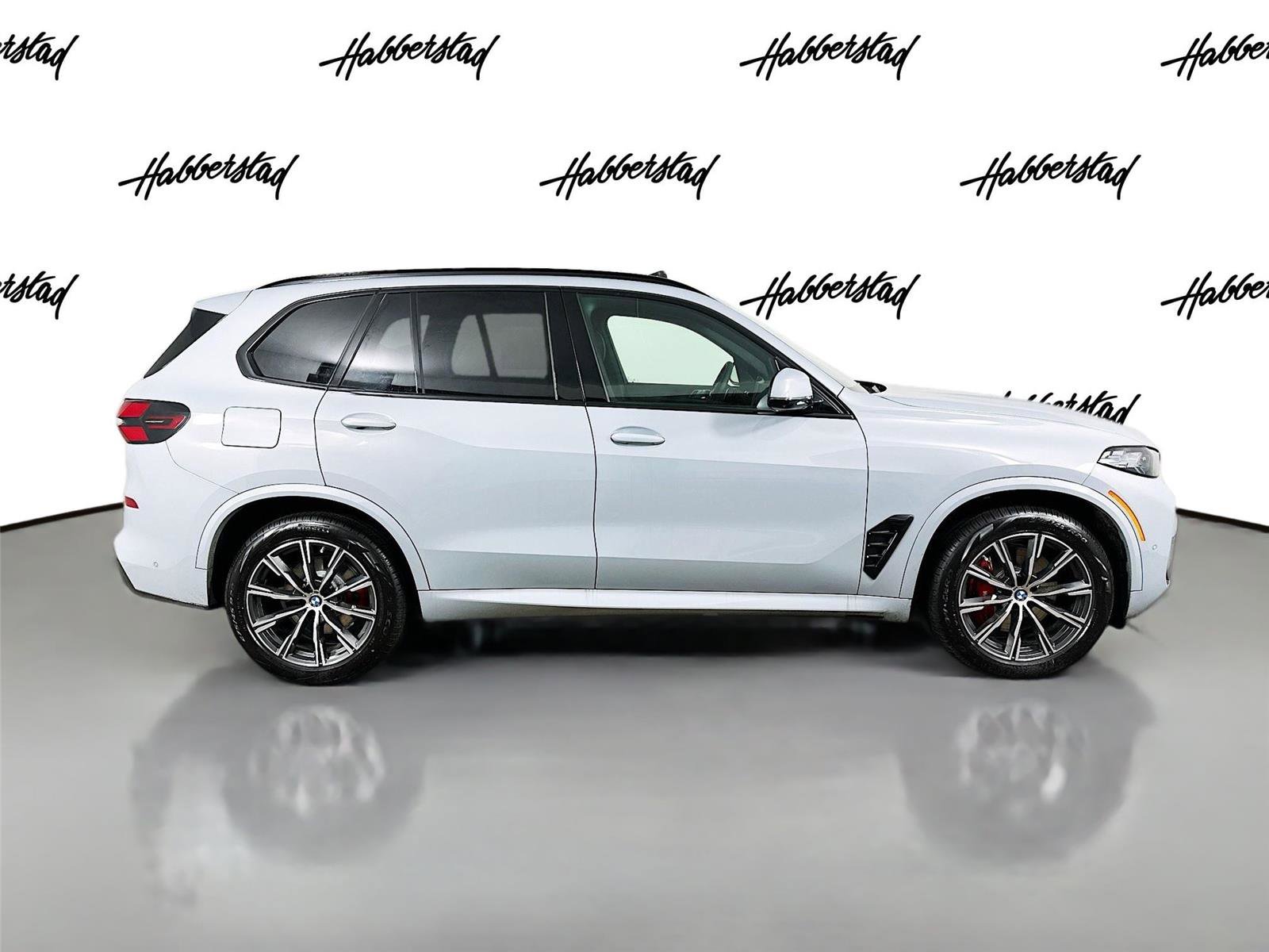 New 2026 BMW X5 xDrive40i w/ M Sport Package image 4