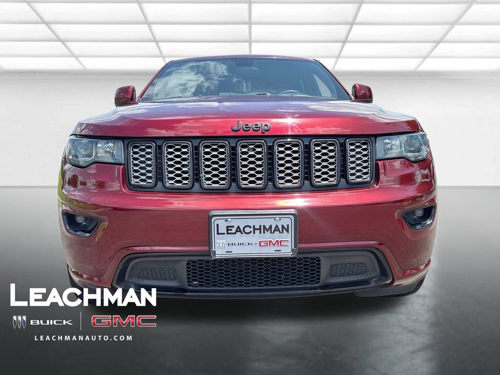 Used 2017 Jeep Grand Cherokee Altitude AWD/4WD image 8