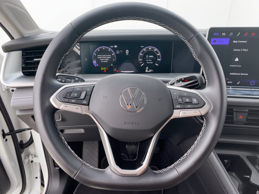 Used 2026 Volkswagen Tiguan SE FWD image 10