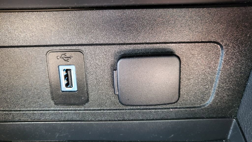 Used 2019 Ford Escape Titanium FWD image 36