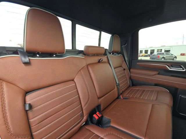 Used 2025 GMC Sierra 2500 Denali Ultimate image 15