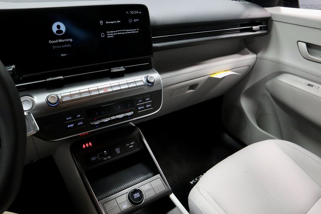 Certified 2024 Hyundai Kona SE image 30