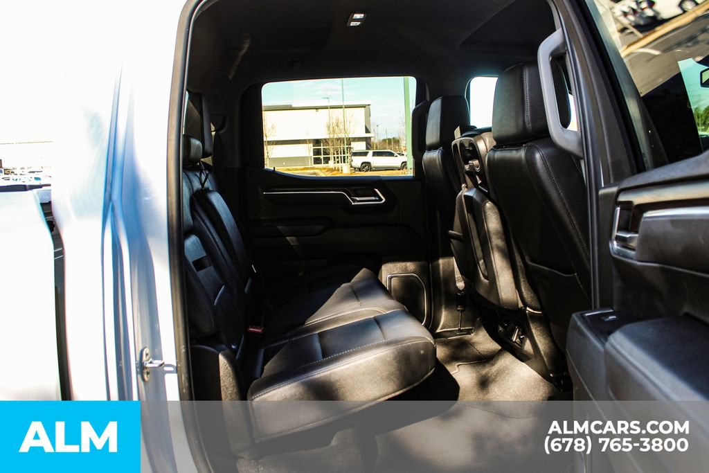 Used 2025 GMC Sierra 1500 SLT image 17