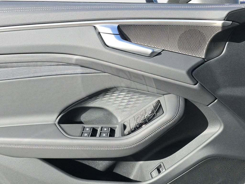 New 2026 Audi A6 Premium Plus AWD/4WD image 18