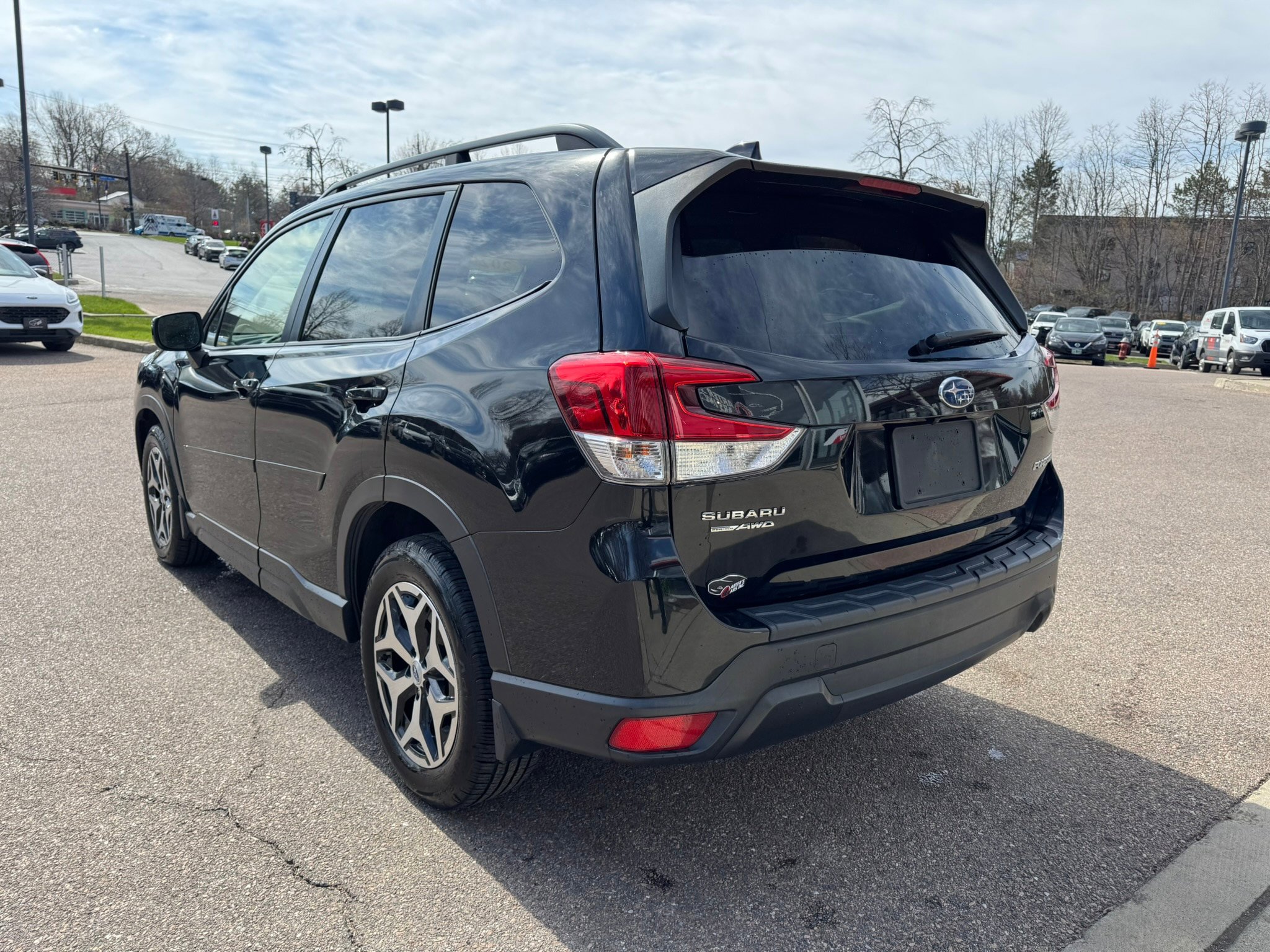 Used 2020 Subaru Forester Premium AWD/4WD image 5