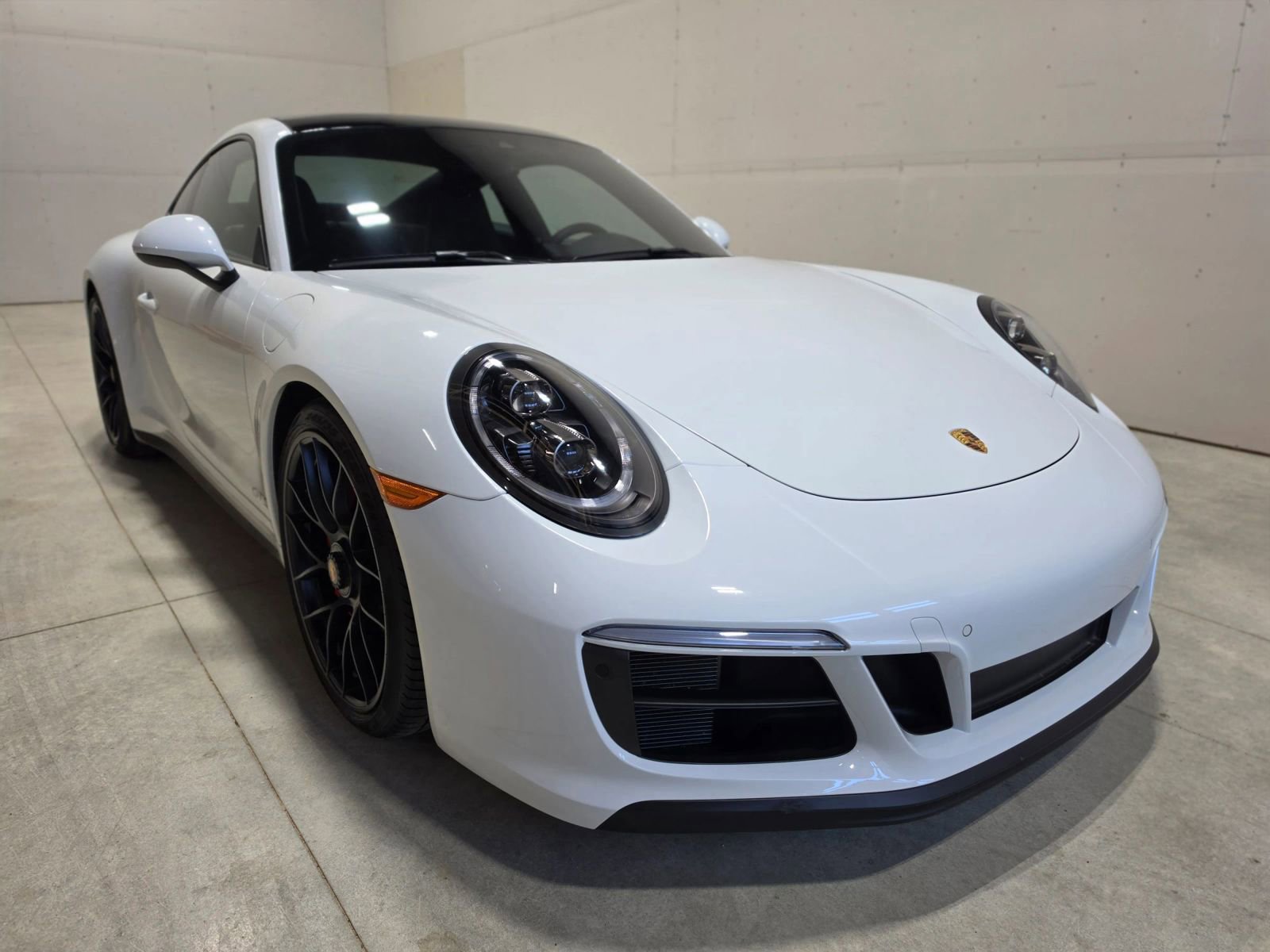 Used 2019 Porsche 911 GT3 RS image 40